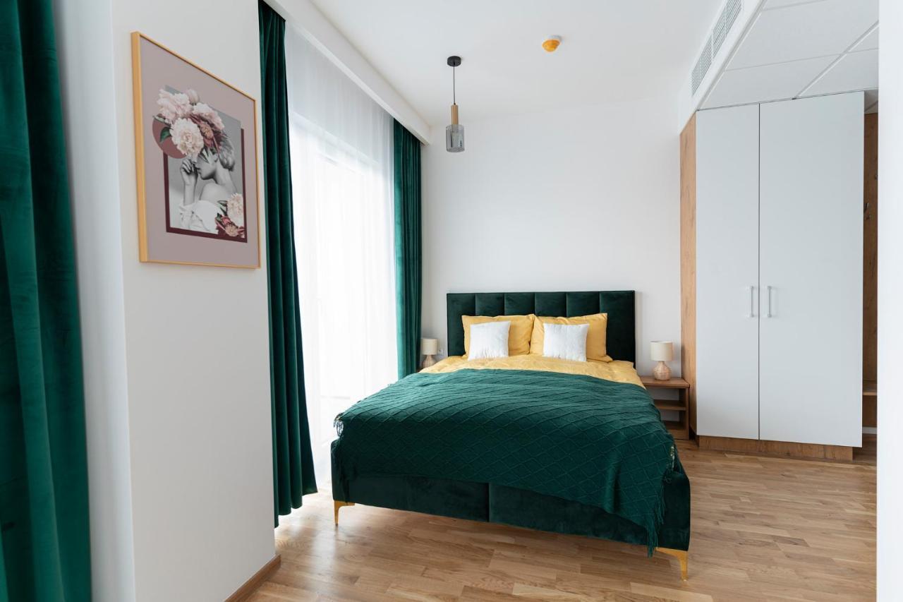 Apartamenty Wola Tower วอร์ซอ ภายนอก รูปภาพ