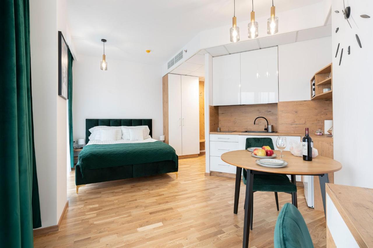 Apartamenty Wola Tower วอร์ซอ ภายนอก รูปภาพ