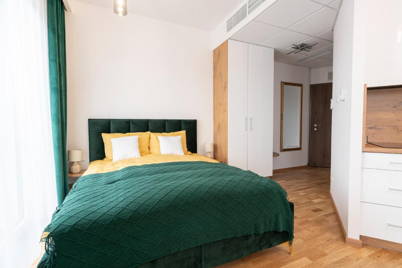Apartamenty Wola Tower วอร์ซอ ภายนอก รูปภาพ