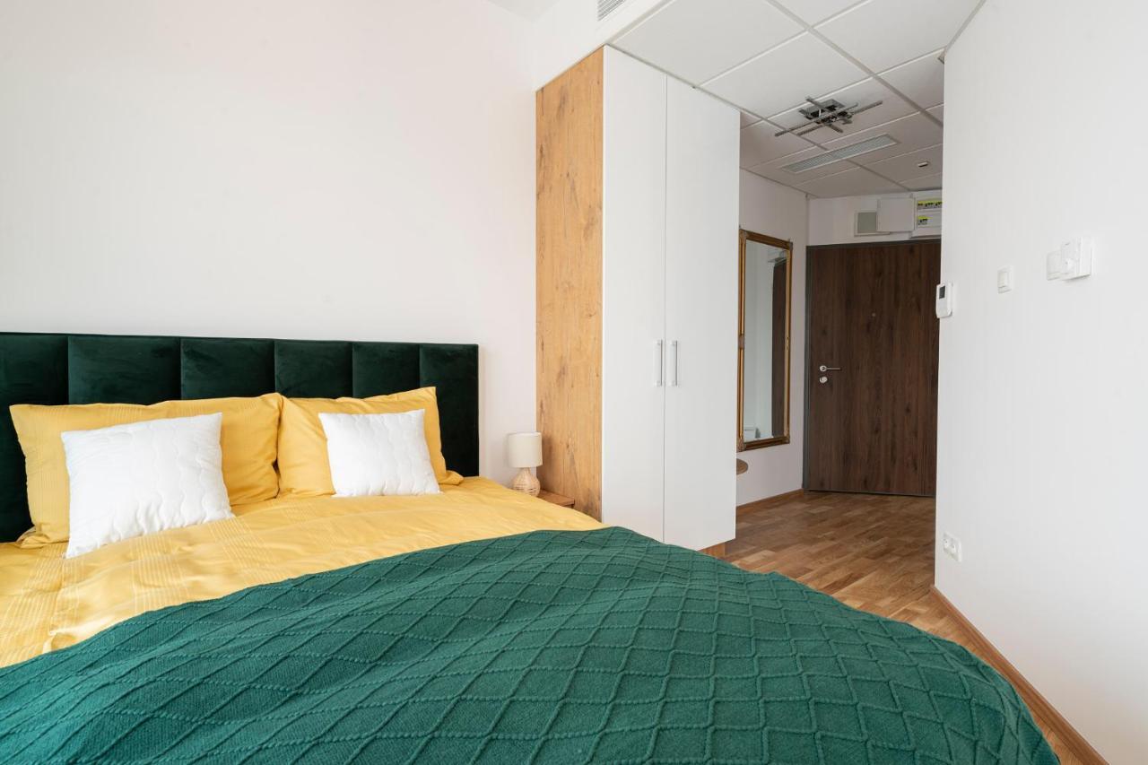 Apartamenty Wola Tower วอร์ซอ ภายนอก รูปภาพ