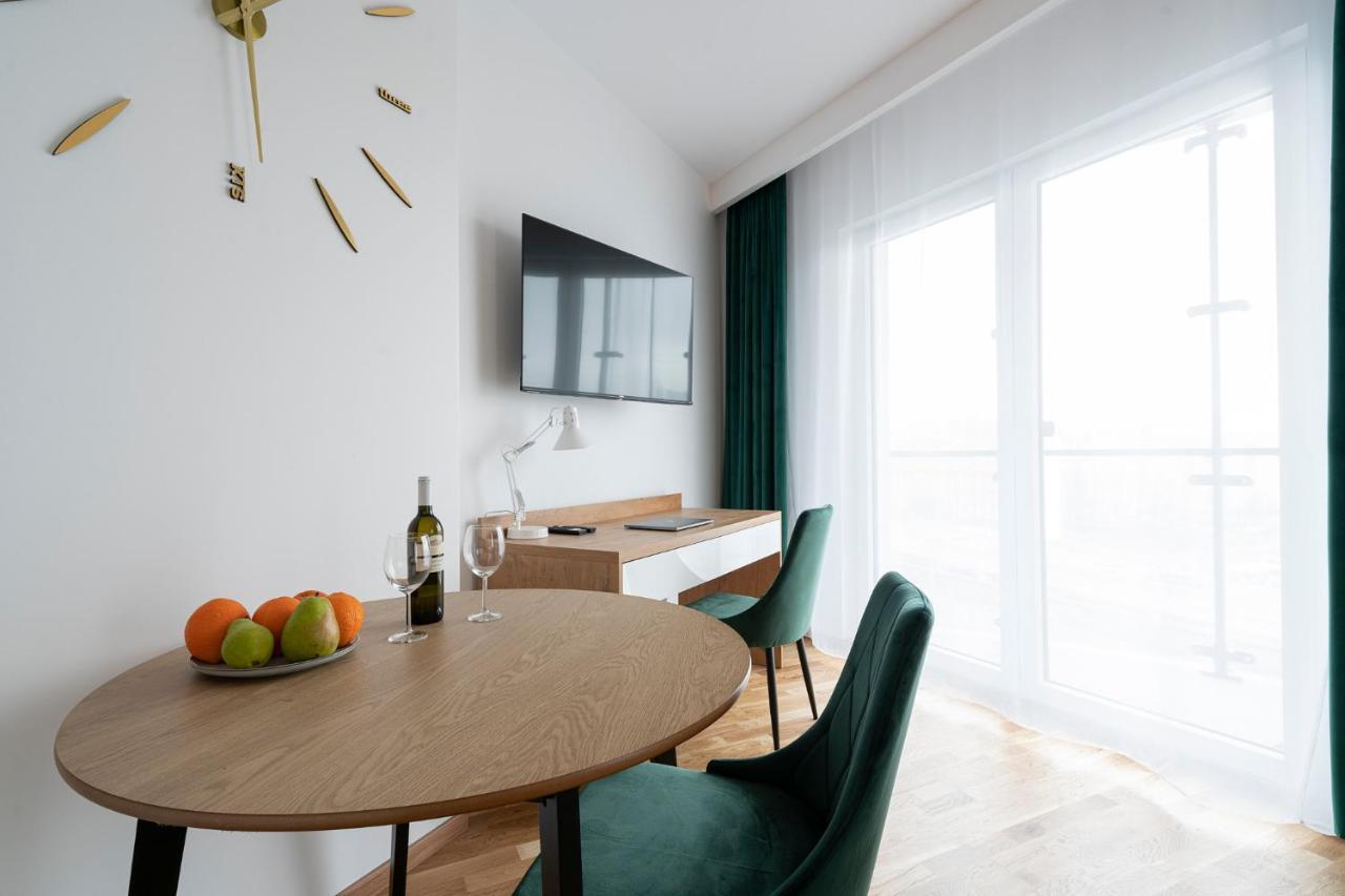 Apartamenty Wola Tower วอร์ซอ ภายนอก รูปภาพ