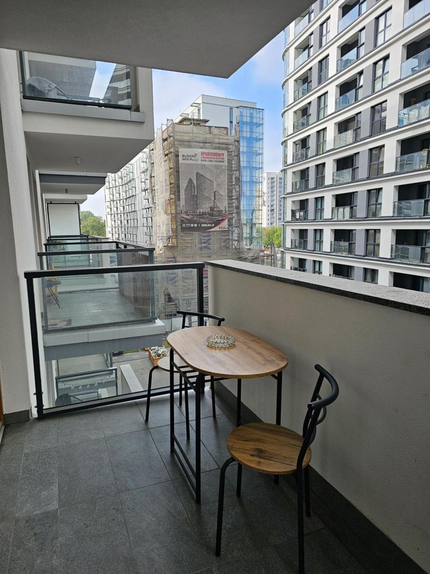 Apartamenty Wola Tower วอร์ซอ ภายนอก รูปภาพ
