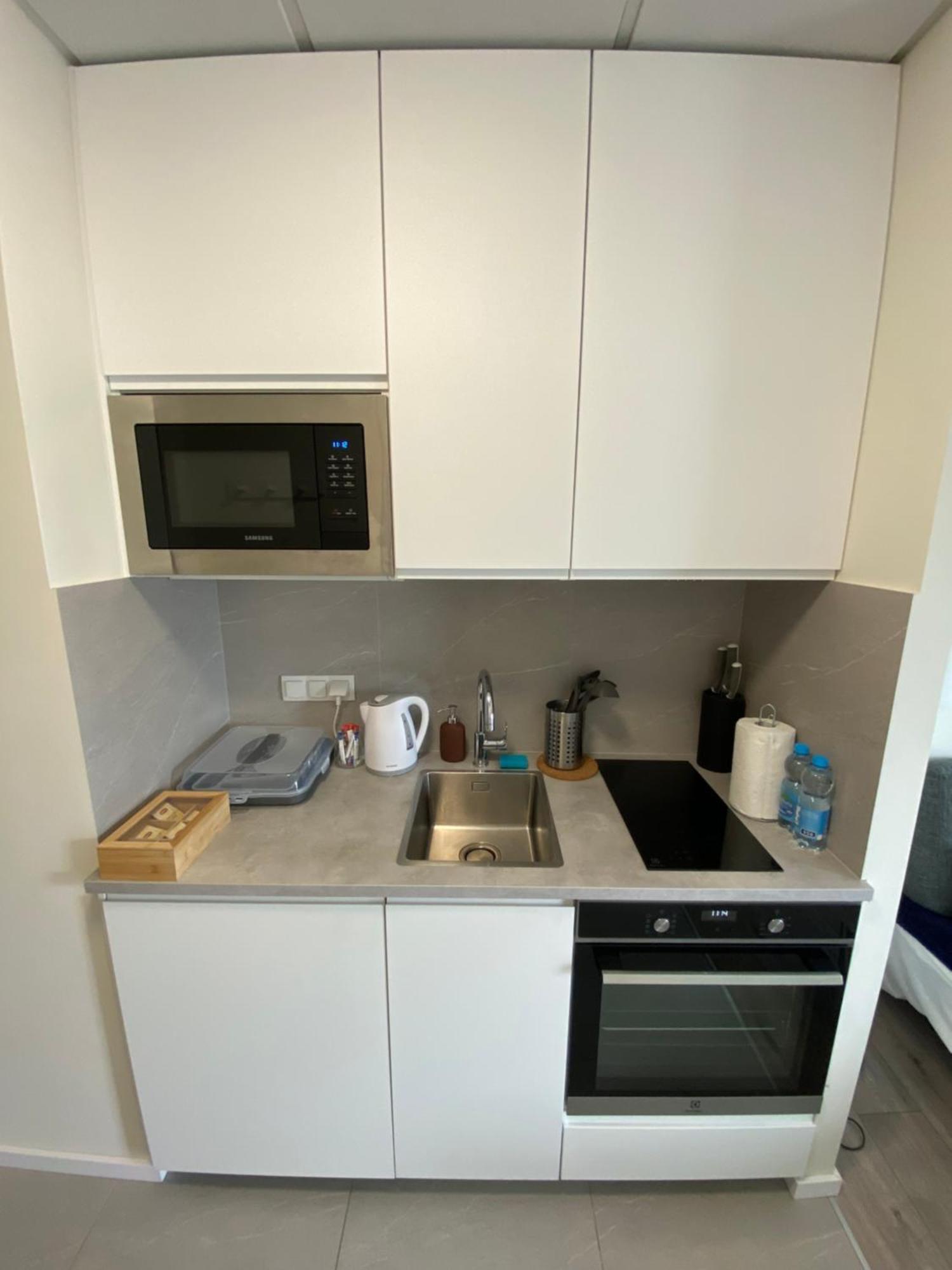 Apartamenty Wola Tower วอร์ซอ ภายนอก รูปภาพ